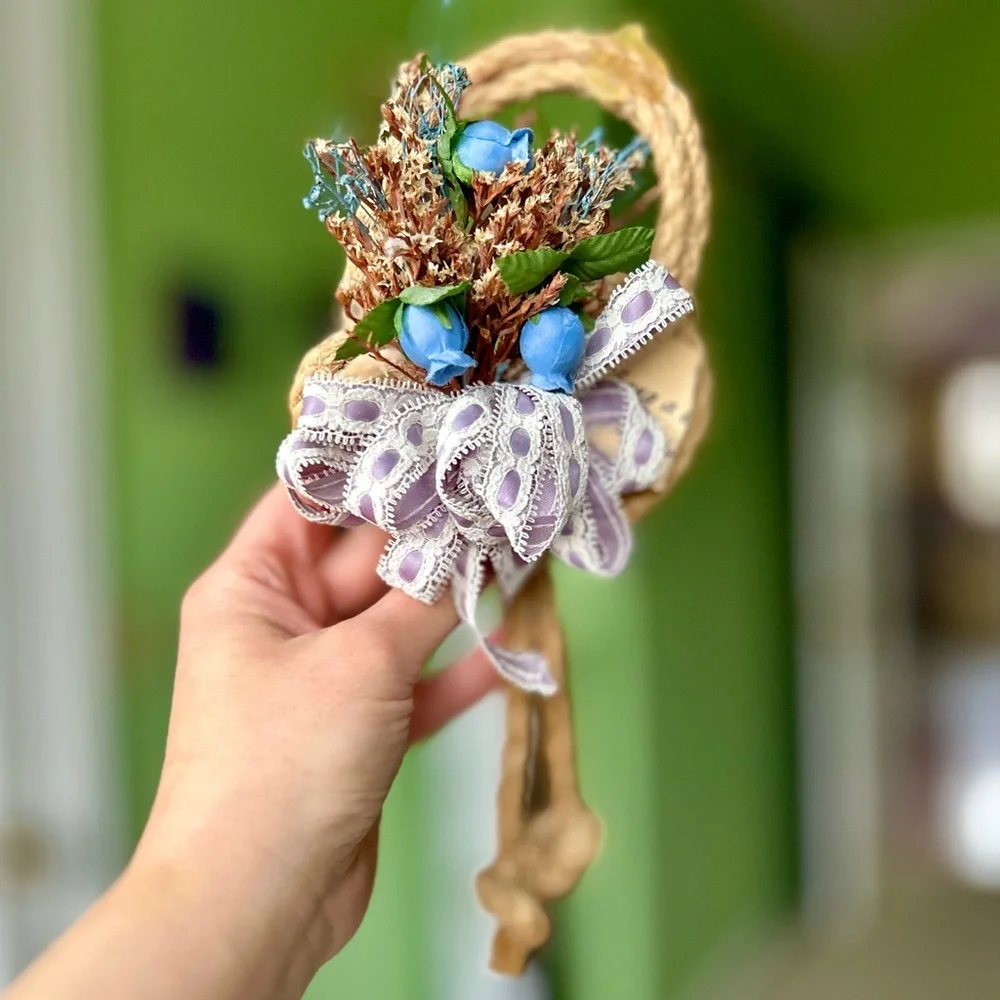 VTG Handmade Faux Floral Meadow Lace Bow Cottagecore Farmhouse Wall Decor